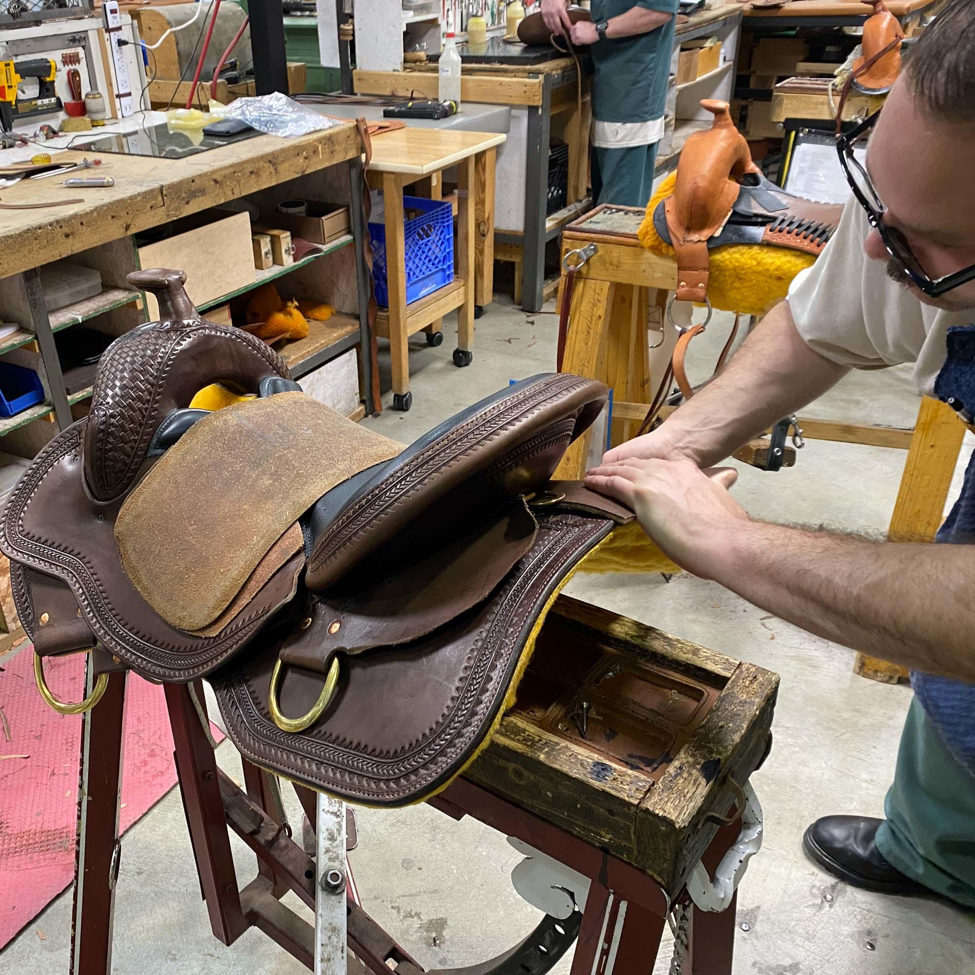 saddle manufacturing